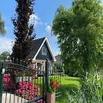 B&B Bij De Neckermolen- Bed And Beemster 3*