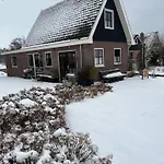 B&B Bij De Neckermolen- Bed And Beemster