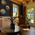 Bij De Neckermolen- Bed And Beemster Bed & Breakfast